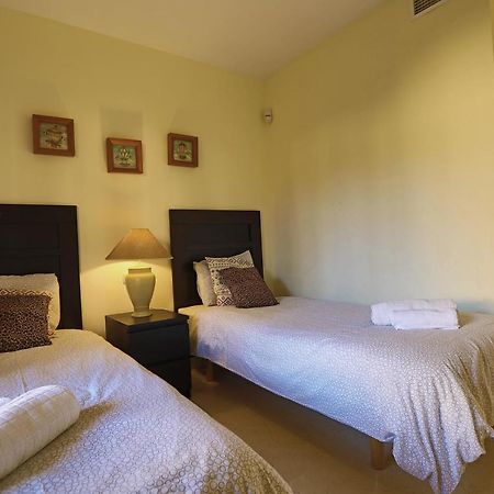 R6 Los Patios 2 Bedroom Марбелья Экстерьер фото