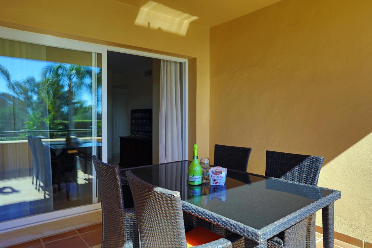 R6 Los Patios 2 Bedroom Марбелья Экстерьер фото