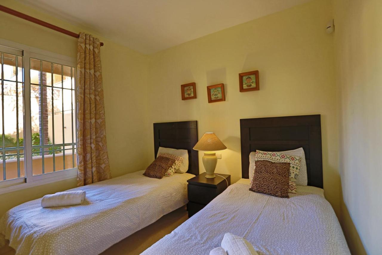 R6 Los Patios 2 Bedroom Марбелья Экстерьер фото