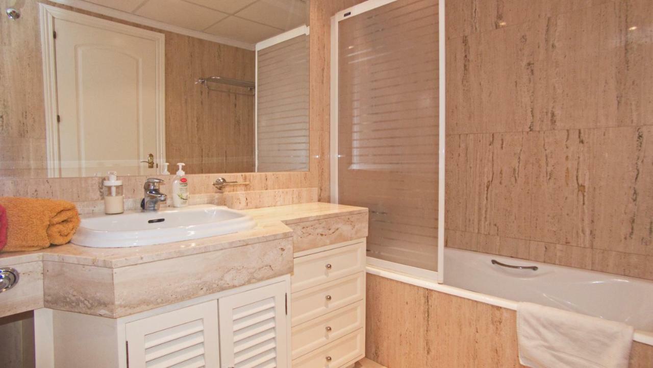 R6 Los Patios 2 Bedroom Марбелья Экстерьер фото